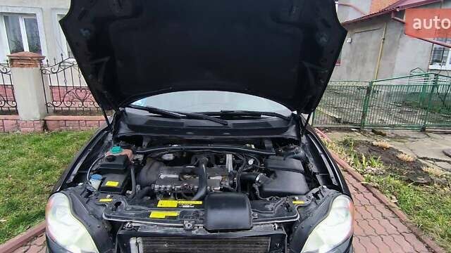 Черный Вольво ХС90, объемом двигателя 2.5 л и пробегом 326 тыс. км за 9500 $, фото 23 на Automoto.ua