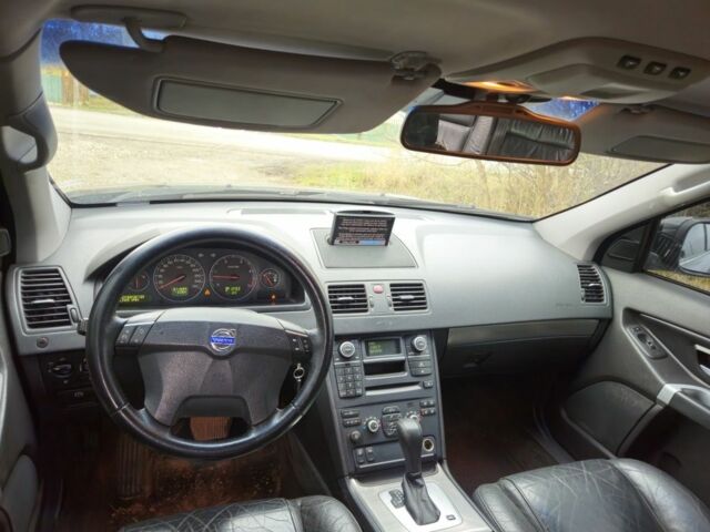 Черный Вольво ХС90, объемом двигателя 2.4 л и пробегом 312 тыс. км за 3300 $, фото 5 на Automoto.ua