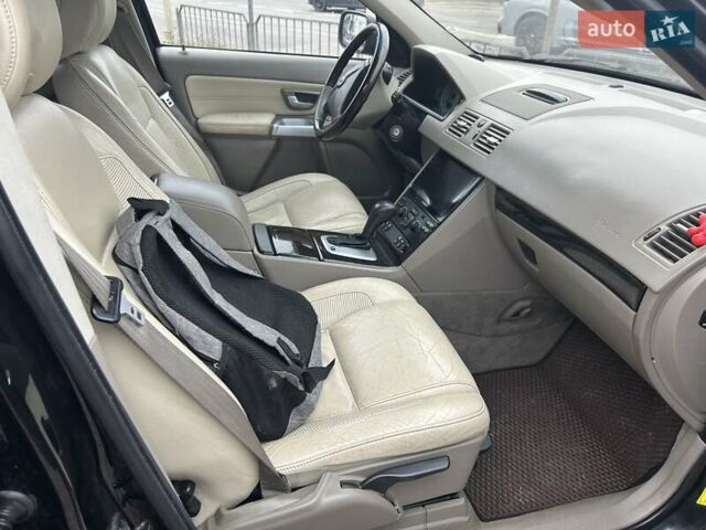 Чорний Вольво ХС90, об'ємом двигуна 2.4 л та пробігом 282 тис. км за 8950 $, фото 4 на Automoto.ua