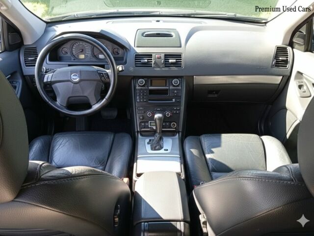 Чорний Вольво ХС90, об'ємом двигуна 0 л та пробігом 300 тис. км за 7990 $, фото 3 на Automoto.ua