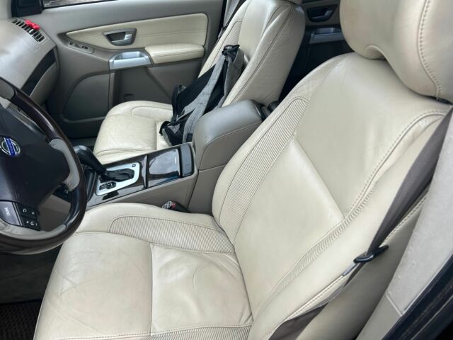 Чорний Вольво ХС90, об'ємом двигуна 2.4 л та пробігом 282 тис. км за 8950 $, фото 7 на Automoto.ua