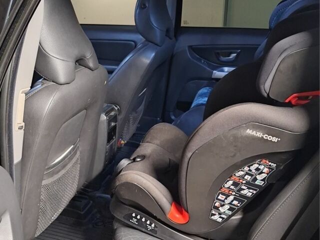 Черный Вольво ХС90, объемом двигателя 2.4 л и пробегом 280 тыс. км за 3000 $, фото 4 на Automoto.ua