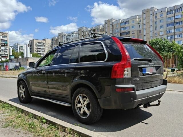 Черный Вольво ХС90, объемом двигателя 2.4 л и пробегом 299 тыс. км за 5000 $, фото 2 на Automoto.ua