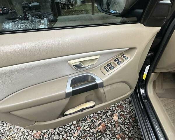 Чорний Вольво ХС90, об'ємом двигуна 2.4 л та пробігом 422 тис. км за 11500 $, фото 18 на Automoto.ua