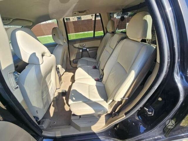 Черный Вольво ХС90, объемом двигателя 2.4 л и пробегом 380 тыс. км за 6394 $, фото 7 на Automoto.ua