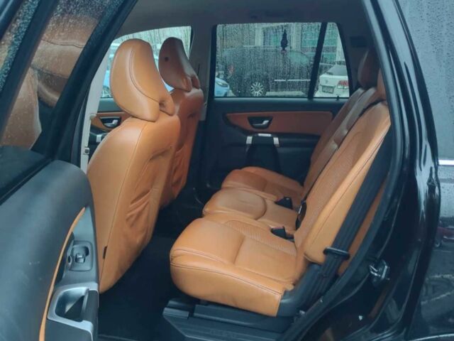 Чорний Вольво ХС90, об'ємом двигуна 2.4 л та пробігом 239 тис. км за 2700 $, фото 9 на Automoto.ua