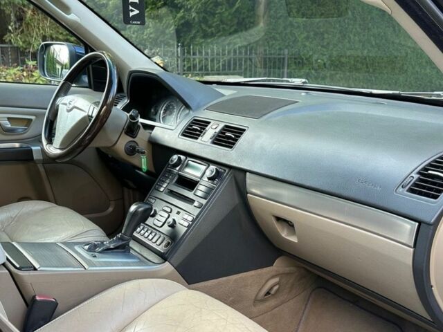 Вольво ХС90 2007 в Сумах на Automoto.ua Черный Вольво ХС90, объемом двигателя 2.4 л и пробегом 267 тыс. км за 3200 $, фото 6 на Automoto.ua