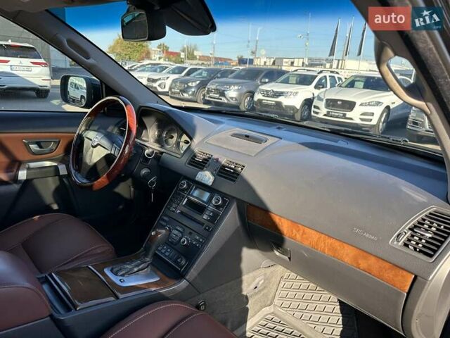 Чорний Вольво ХС90, об'ємом двигуна 0 л та пробігом 367 тис. км за 13000 $, фото 27 на Automoto.ua