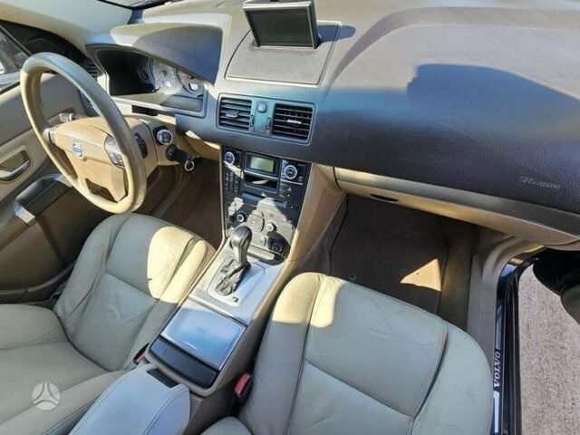 Черный Вольво ХС90, объемом двигателя 2.4 л и пробегом 380 тыс. км за 3647 $, фото 8 на Automoto.ua