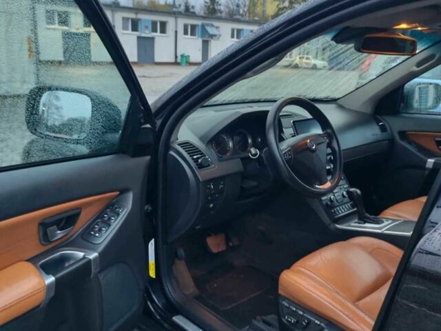 Чорний Вольво ХС90, об'ємом двигуна 2.4 л та пробігом 239 тис. км за 2700 $, фото 6 на Automoto.ua