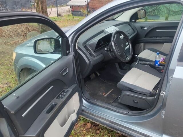 Черный Вольво ХС90, объемом двигателя 2.4 л и пробегом 380 тыс. км за 3647 $, фото 12 на Automoto.ua