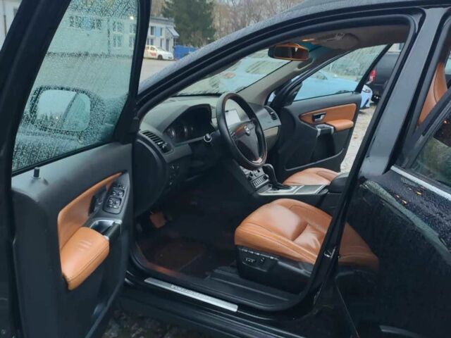 Чорний Вольво ХС90, об'ємом двигуна 2.4 л та пробігом 239 тис. км за 2700 $, фото 8 на Automoto.ua