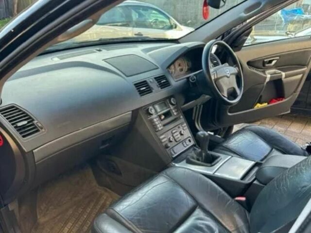 Чорний Вольво ХС90, об'ємом двигуна 2.4 л та пробігом 165 тис. км за 3574 $, фото 1 на Automoto.ua