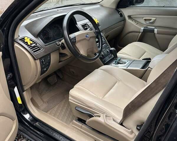 Чорний Вольво ХС90, об'ємом двигуна 2.4 л та пробігом 422 тис. км за 11500 $, фото 15 на Automoto.ua