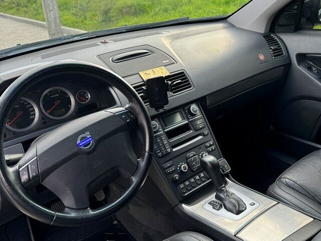 Чорний Вольво ХС90, об'ємом двигуна 2.4 л та пробігом 320 тис. км за 7300 $, фото 4 на Automoto.ua