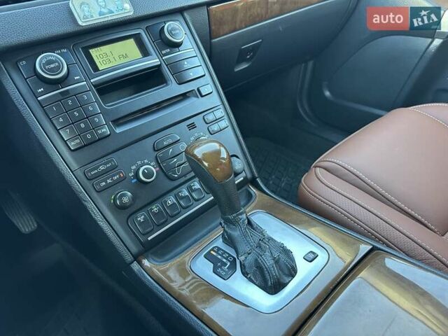 Чорний Вольво ХС90, об'ємом двигуна 0 л та пробігом 367 тис. км за 13000 $, фото 21 на Automoto.ua