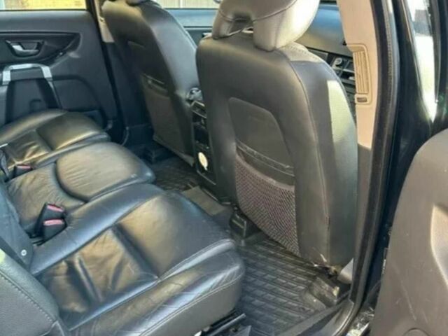 Чорний Вольво ХС90, об'ємом двигуна 2.4 л та пробігом 165 тис. км за 3574 $, фото 2 на Automoto.ua