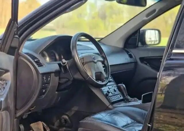 Черный Вольво ХС90, объемом двигателя 2.4 л и пробегом 210 тыс. км за 2750 $, фото 5 на Automoto.ua