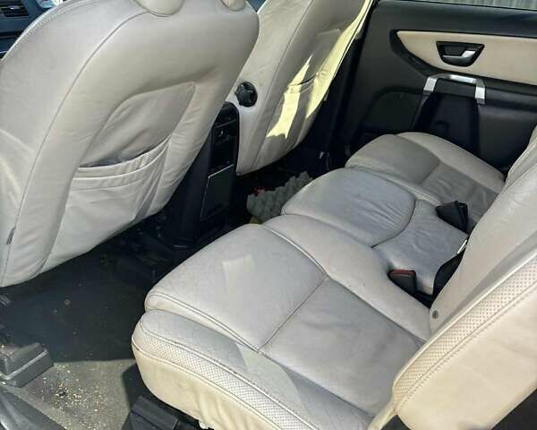 Черный Вольво ХС90, объемом двигателя 2.4 л и пробегом 220 тыс. км за 3800 $, фото 2 на Automoto.ua