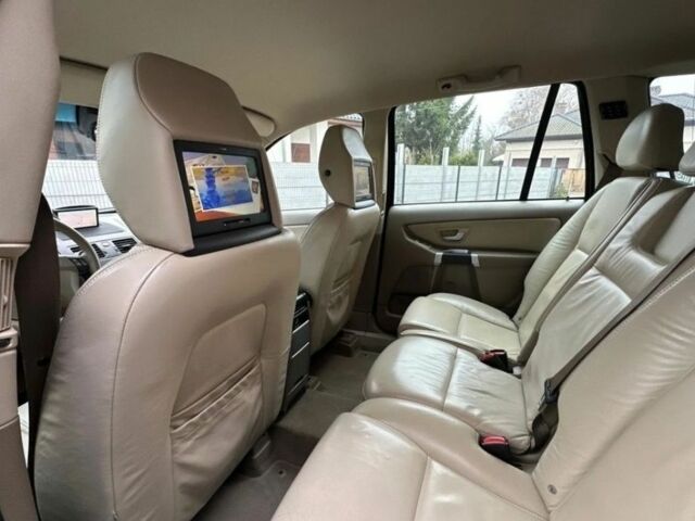 Чорний Вольво ХС90, об'ємом двигуна 2.4 л та пробігом 234 тис. км за 4000 $, фото 8 на Automoto.ua