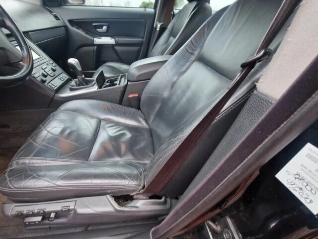 Чорний Вольво ХС90, об'ємом двигуна 2.4 л та пробігом 250 тис. км за 3500 $, фото 6 на Automoto.ua