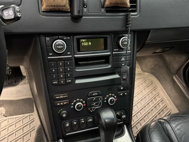 Чорний Вольво ХС90, об'ємом двигуна 3.2 л та пробігом 213 тис. км за 14700 $, фото 9 на Automoto.ua