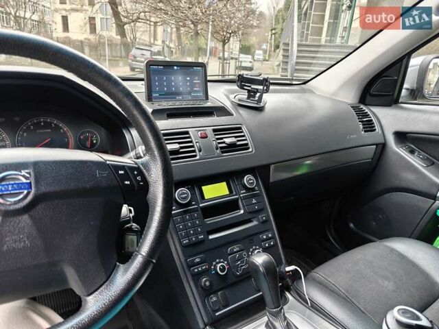 Чорний Вольво ХС90, об'ємом двигуна 2.52 л та пробігом 140 тис. км за 12500 $, фото 6 на Automoto.ua