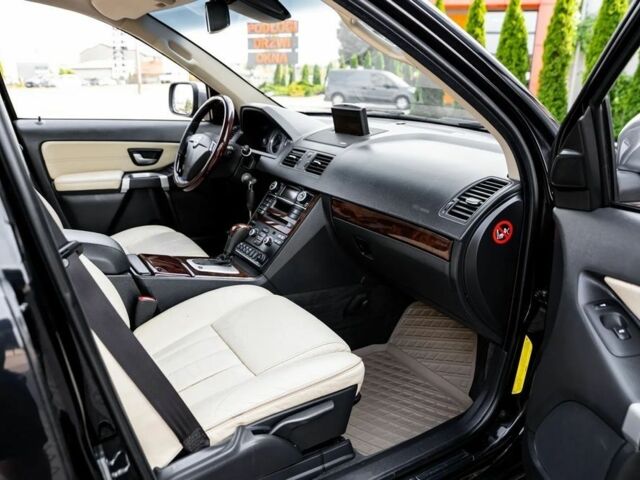 Чорний Вольво ХС90, об'ємом двигуна 2.4 л та пробігом 240 тис. км за 3300 $, фото 6 на Automoto.ua