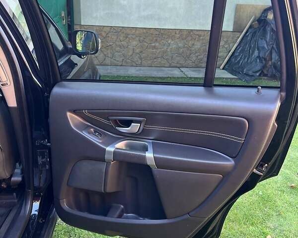 Чорний Вольво ХС90, об'ємом двигуна 2.4 л та пробігом 220 тис. км за 17000 $, фото 16 на Automoto.ua