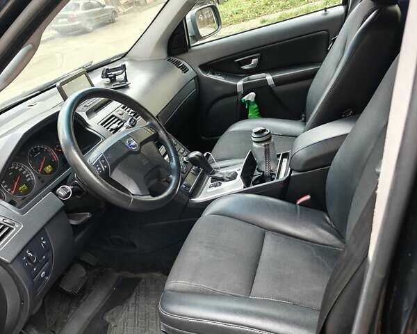 Чорний Вольво ХС90, об'ємом двигуна 2.52 л та пробігом 140 тис. км за 12500 $, фото 8 на Automoto.ua