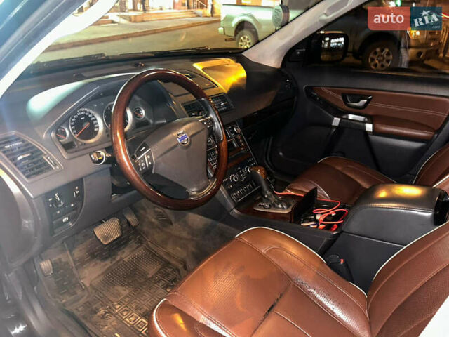 Черный Вольво ХС90, объемом двигателя 2.4 л и пробегом 314 тыс. км за 14800 $, фото 10 на Automoto.ua