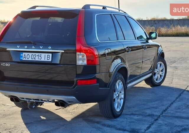 Черный Вольво ХС90, объемом двигателя 2.4 л и пробегом 305 тыс. км за 18000 $, фото 2 на Automoto.ua