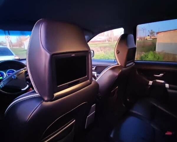 Черный Вольво ХС90, объемом двигателя 2.4 л и пробегом 305 тыс. км за 18000 $, фото 12 на Automoto.ua