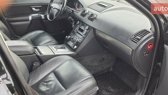 Черный Вольво ХС90, объемом двигателя 2.4 л и пробегом 260 тыс. км за 16200 $, фото 11 на Automoto.ua