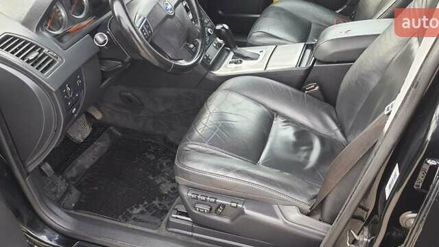 Черный Вольво ХС90, объемом двигателя 2.4 л и пробегом 260 тыс. км за 16200 $, фото 8 на Automoto.ua