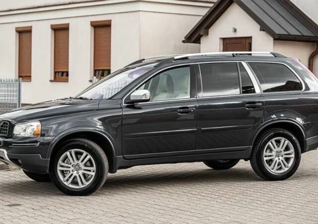 Черный Вольво ХС90, объемом двигателя 2.39 л и пробегом 280 тыс. км за 4500 $, фото 2 на Automoto.ua