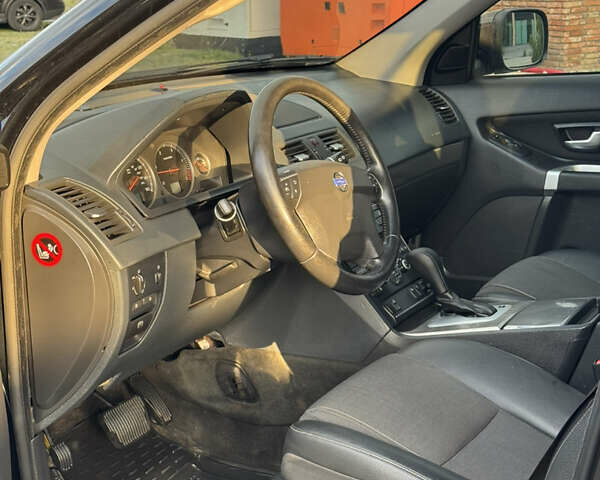Чорний Вольво ХС90, об'ємом двигуна 2.4 л та пробігом 235 тис. км за 16500 $, фото 23 на Automoto.ua