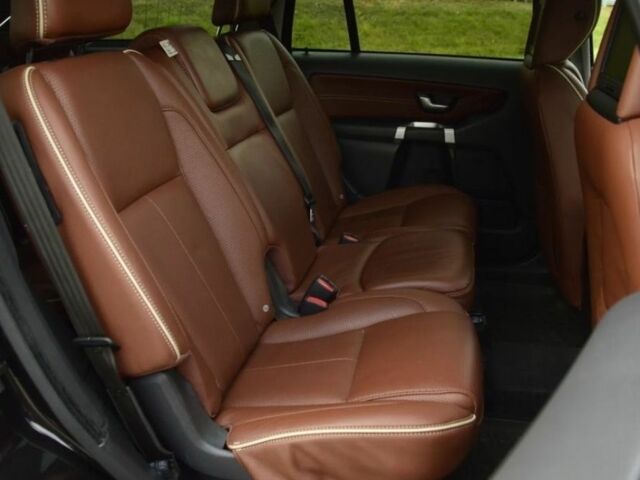 Черный Вольво ХС90, объемом двигателя 2.4 л и пробегом 262 тыс. км за 4400 $, фото 7 на Automoto.ua