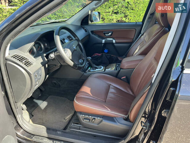 Черный Вольво ХС90, объемом двигателя 3.2 л и пробегом 245 тыс. км за 13000 $, фото 12 на Automoto.ua