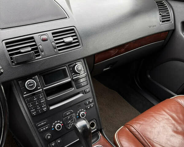 Черный Вольво ХС90, объемом двигателя 2.4 л и пробегом 250 тыс. км за 17500 $, фото 21 на Automoto.ua