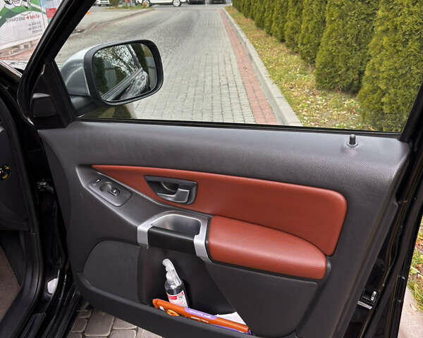 Черный Вольво ХС90, объемом двигателя 2.4 л и пробегом 250 тыс. км за 17500 $, фото 10 на Automoto.ua