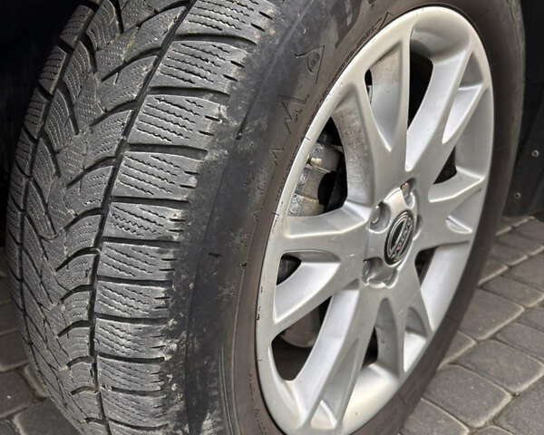 Черный Вольво ХС90, объемом двигателя 2.4 л и пробегом 250 тыс. км за 17500 $, фото 7 на Automoto.ua