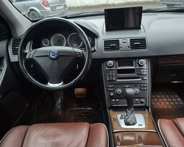 Черный Вольво ХС90, объемом двигателя 2.4 л и пробегом 199 тыс. км за 19500 $, фото 6 на Automoto.ua