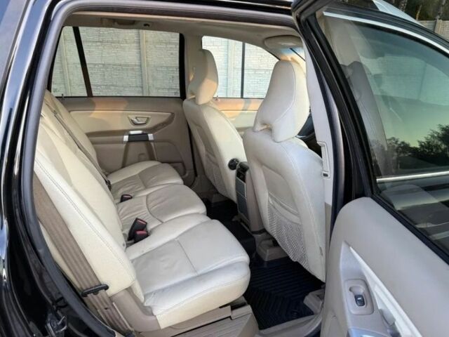 Чорний Вольво ХС90, об'ємом двигуна 3.2 л та пробігом 147 тис. км за 4100 $, фото 12 на Automoto.ua