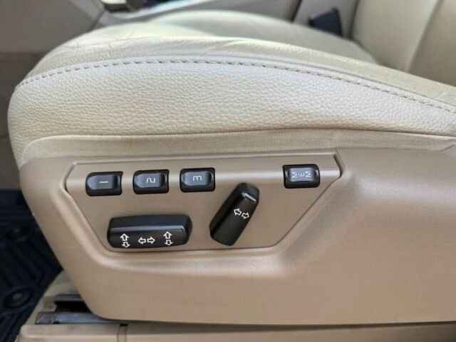 Чорний Вольво ХС90, об'ємом двигуна 3.2 л та пробігом 147 тис. км за 4100 $, фото 14 на Automoto.ua