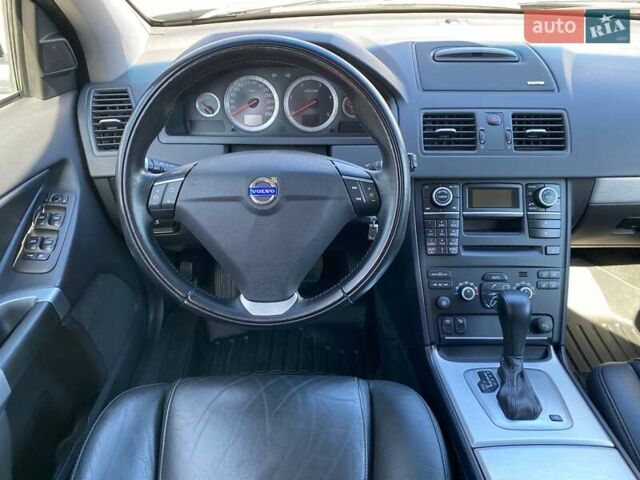 Чорний Вольво ХС90, об'ємом двигуна 2.4 л та пробігом 194 тис. км за 22500 $, фото 14 на Automoto.ua