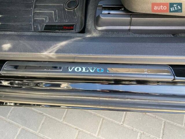 Чорний Вольво ХС90, об'ємом двигуна 2.4 л та пробігом 194 тис. км за 22500 $, фото 11 на Automoto.ua
