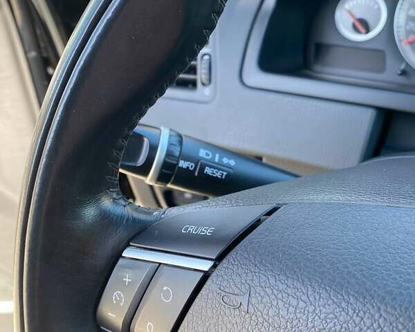 Чорний Вольво ХС90, об'ємом двигуна 2.4 л та пробігом 194 тис. км за 22500 $, фото 17 на Automoto.ua