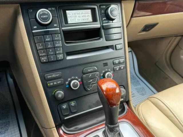 Чорний Вольво ХС90, об'ємом двигуна 3.2 л та пробігом 148 тис. км за 6000 $, фото 9 на Automoto.ua