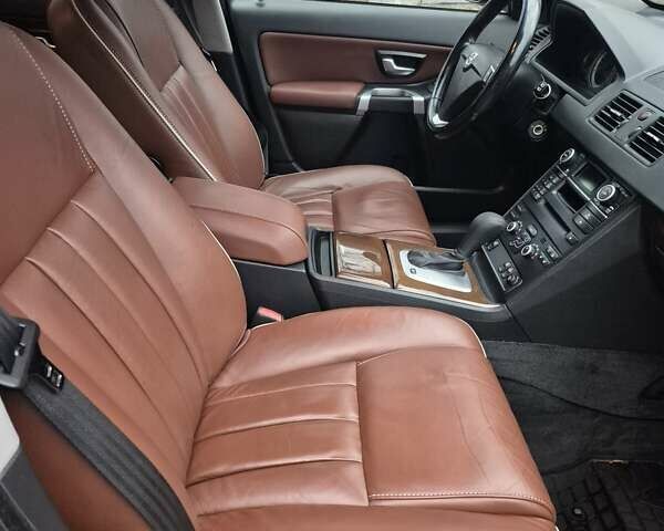 Черный Вольво ХС90, объемом двигателя 2.4 л и пробегом 199 тыс. км за 19500 $, фото 7 на Automoto.ua